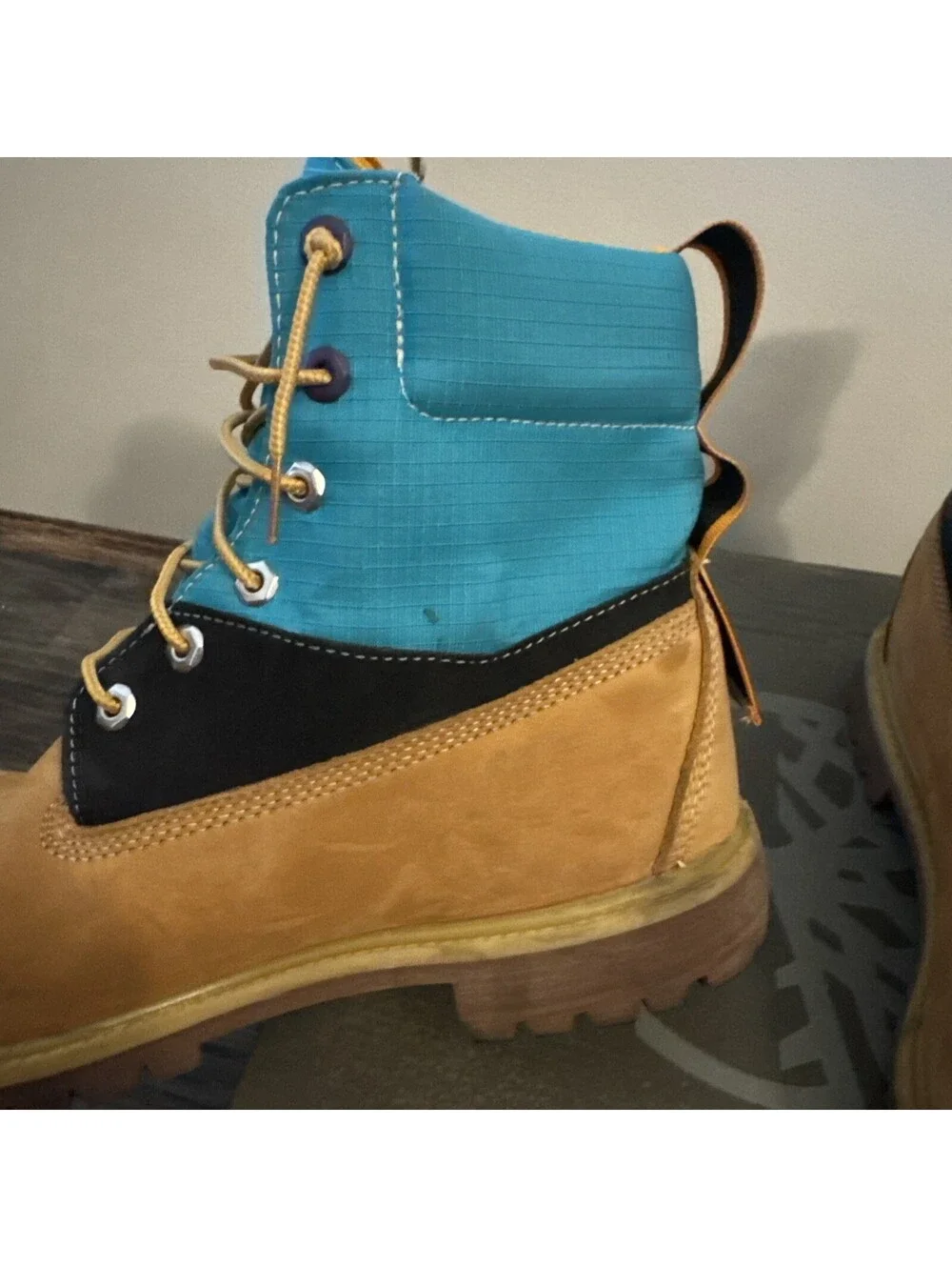 Timberland Men's 6-Inch Treadlight Waterproof Boots Wheat Teal Nubuck Size 12